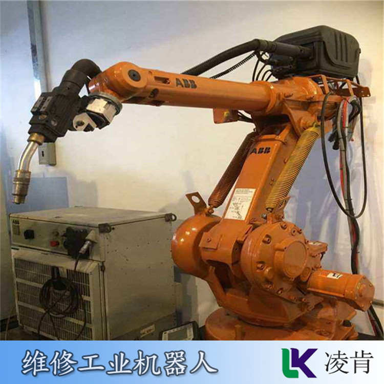KR10 R1100WP机器人维修上电无反应