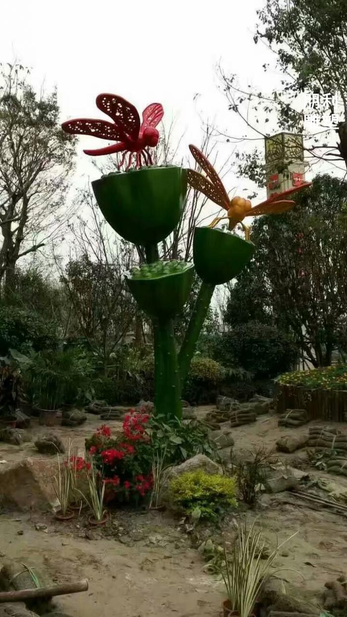 灯光雕塑荷花原理 售楼部小品花朵雕塑 彩绘荷花雕塑厂家