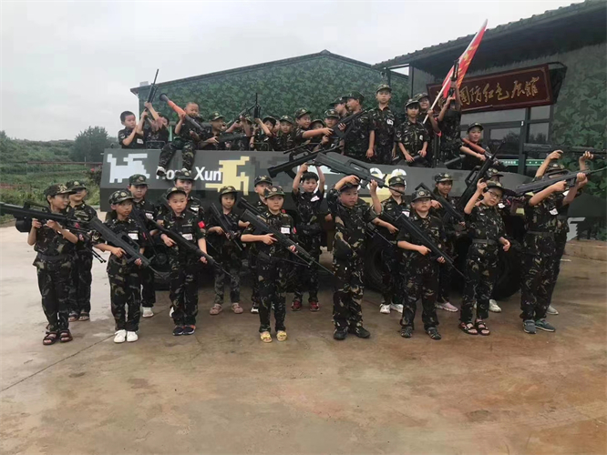 广西桂林平乐军事模型装备军事夏夏令营定制