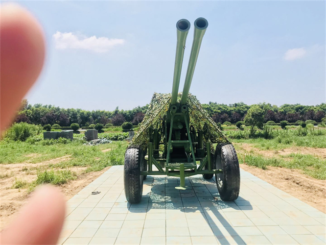 云南普洱宁洱国防教育基地步战车模型出售
