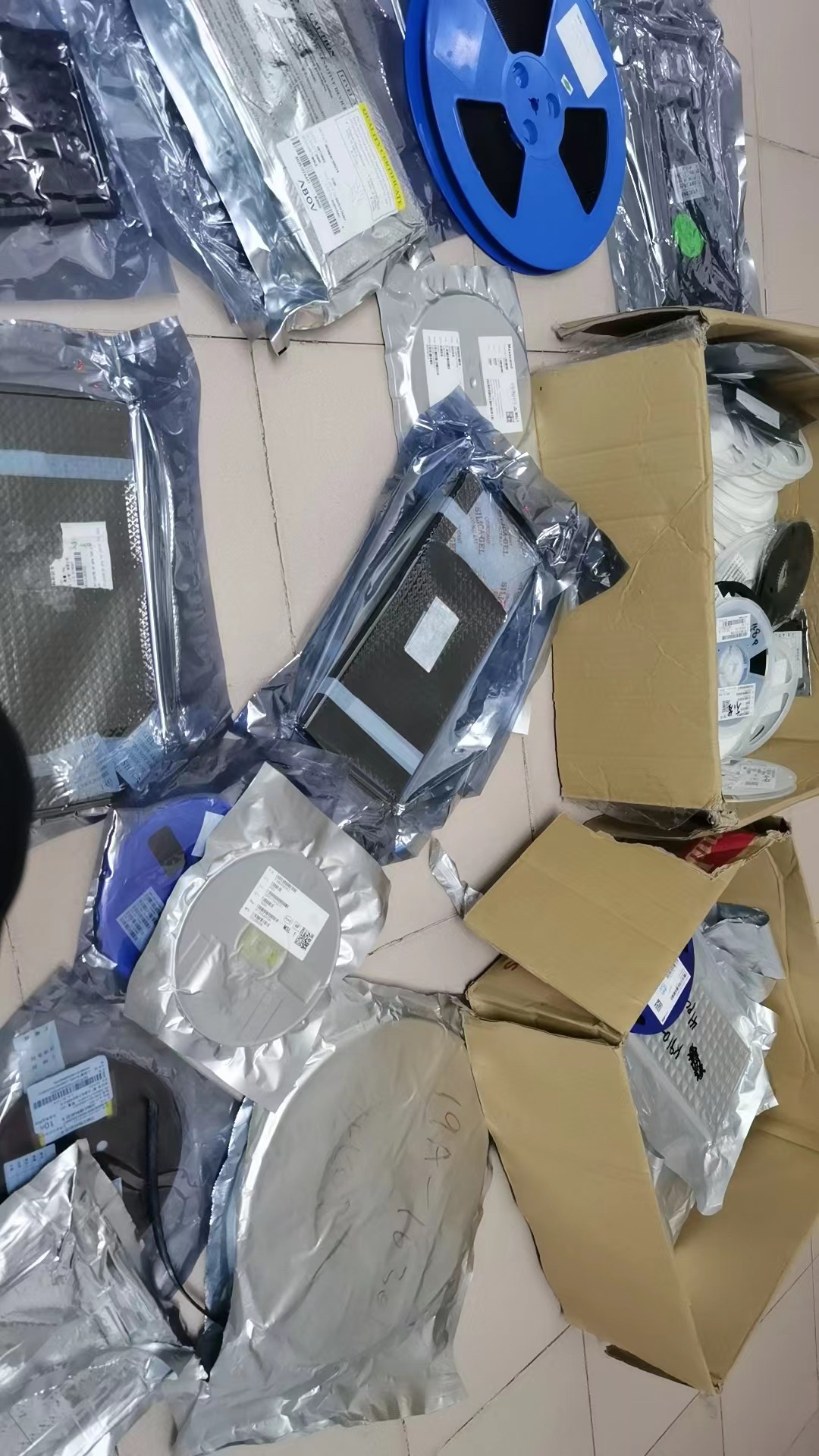安徽合肥回收手机芯片主板回收