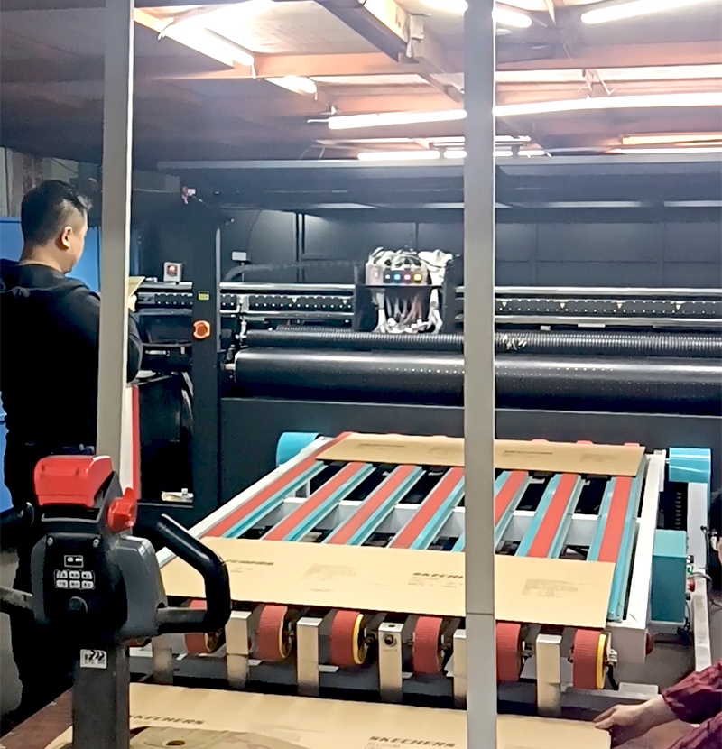 东莞单通瓦楞纸打印机生产纸箱的全套机器设备