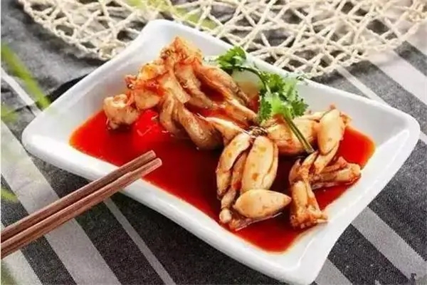 美蛙鱼头底料厂家 锅串串底料供应商 麻辣鲜香 品质可靠