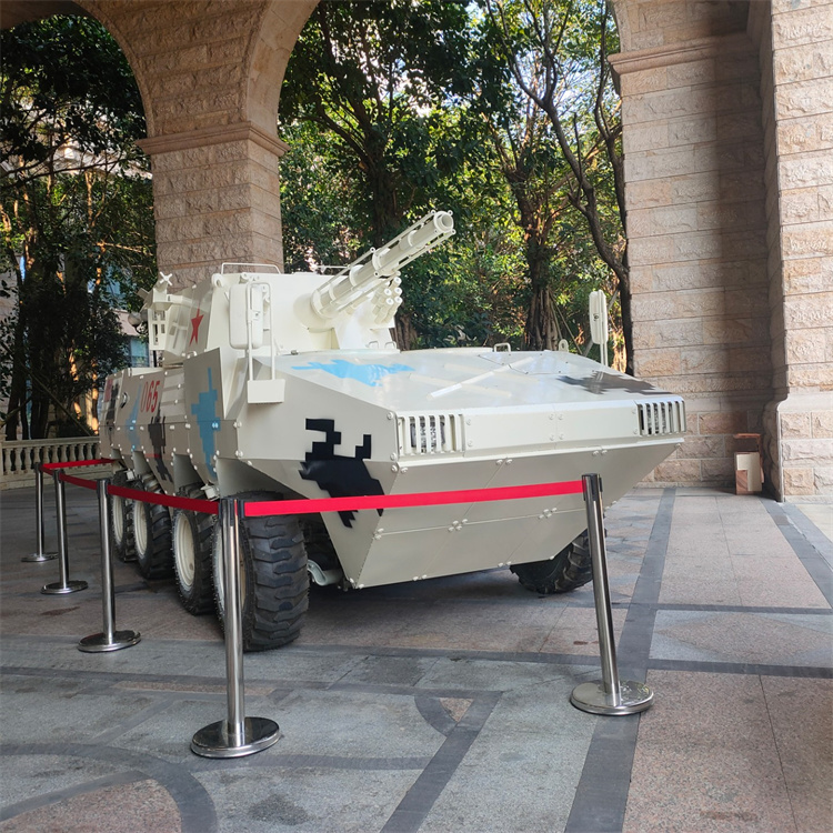 陕西渭南富平国防教育基地军训模型装备开动装甲车模型定制