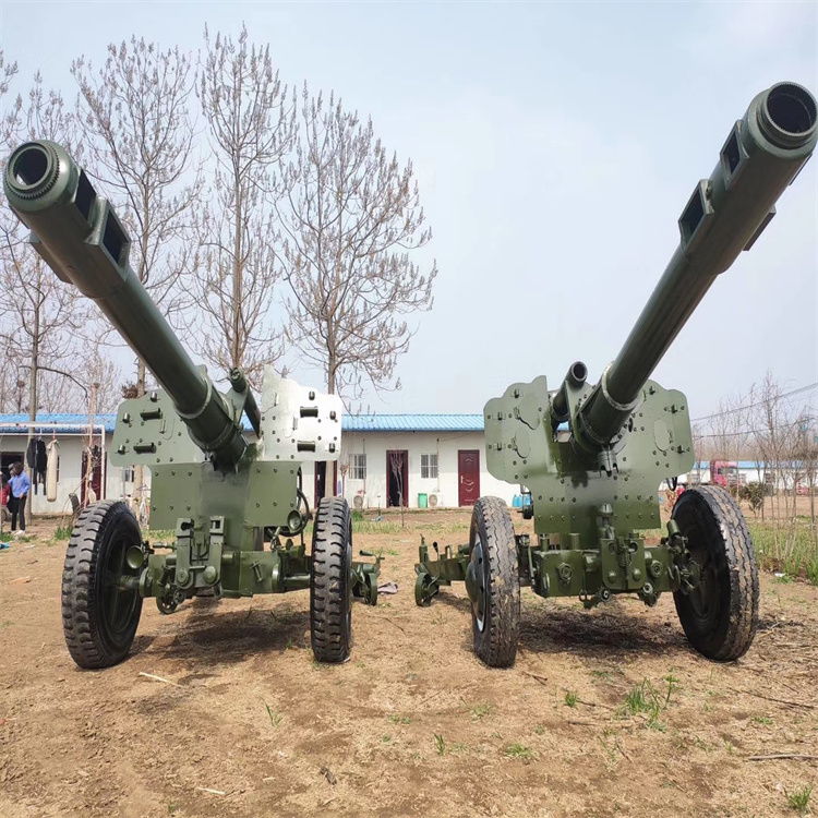 陕西西安新城国防教育基地军训模型装备开动装甲车模型定制