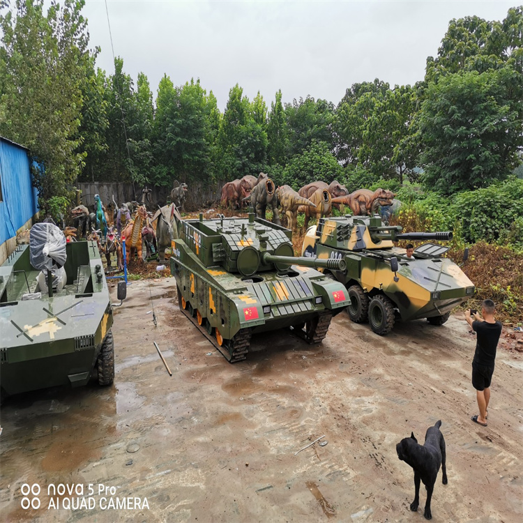 赤峰翁牛特旗影视军事道具1：1装甲车模型出售模型定制厂家