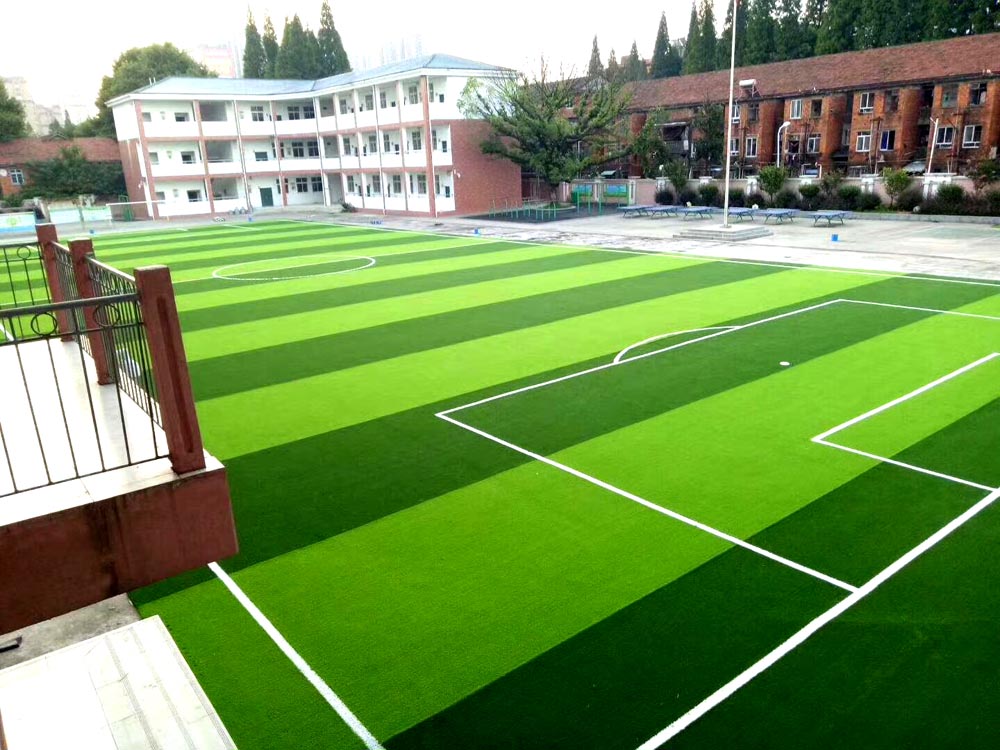 学校人造草坪足球场施工 足球场人造草坪填充物厚度