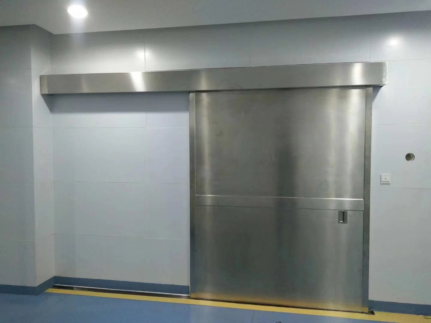 重庆石柱手术室平移气密门现场测量安装施工