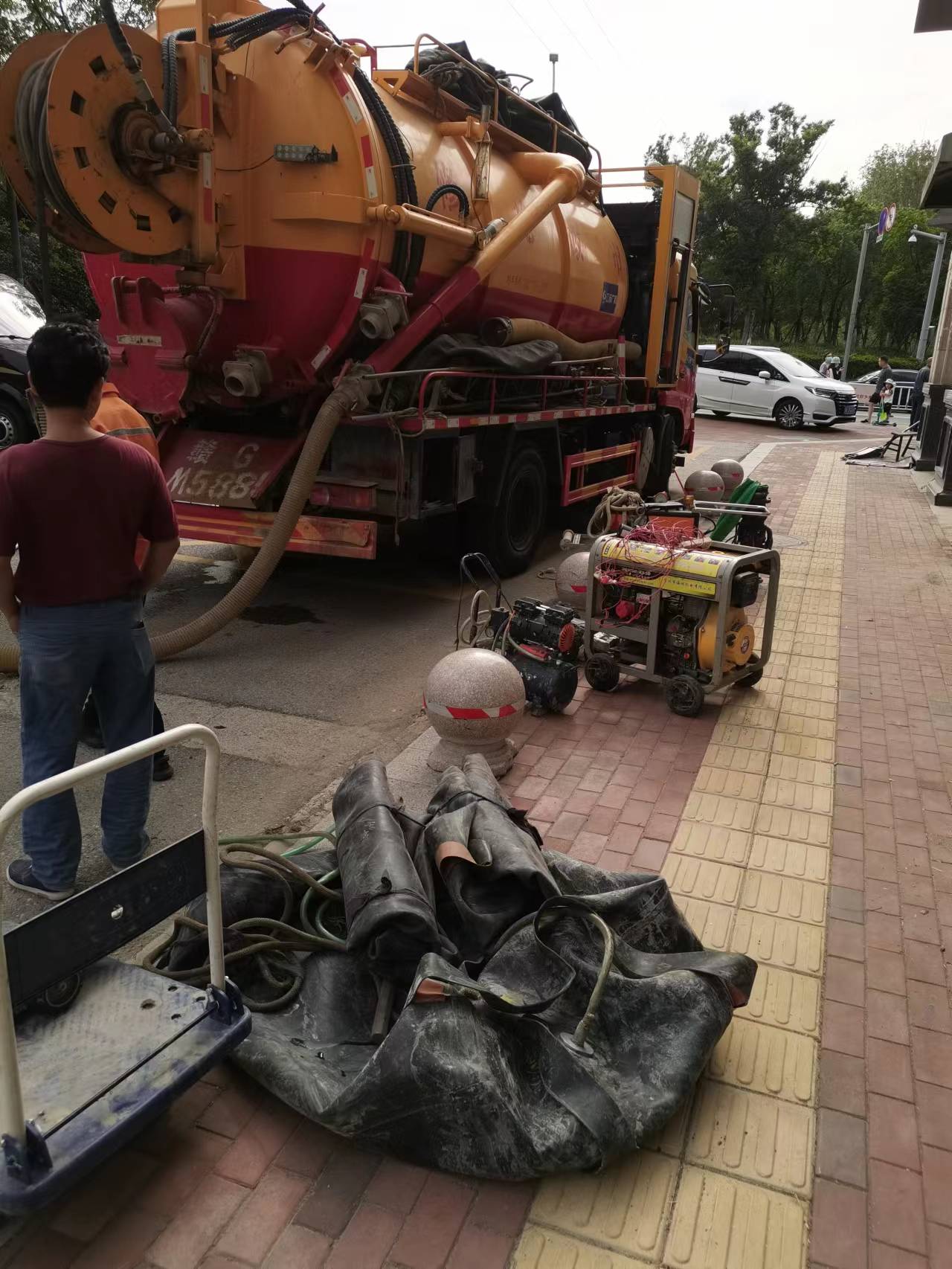 承接安徽阜阳污水管道修复 局部整体非开挖修复效果不错