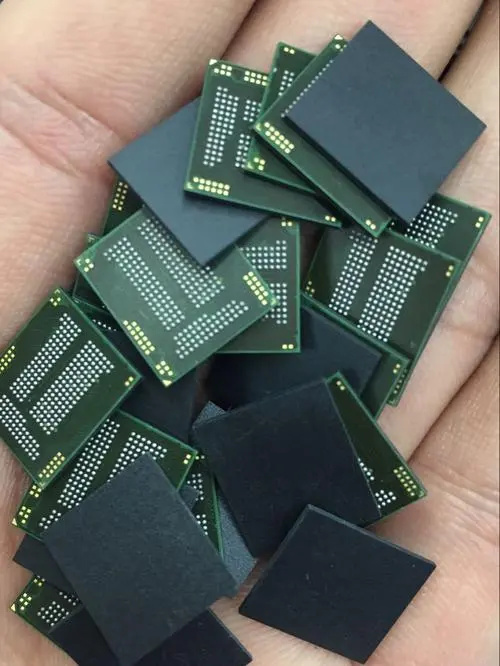 长期回收大量IC芯片 贴片二极管回收 回收手机内存芯片 更新发