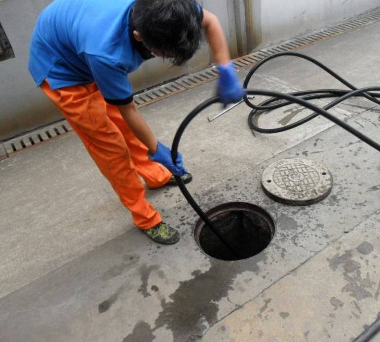 承接安徽合肥管道清淤检测，紫外光固化修复变形顶管施工（今日动态）