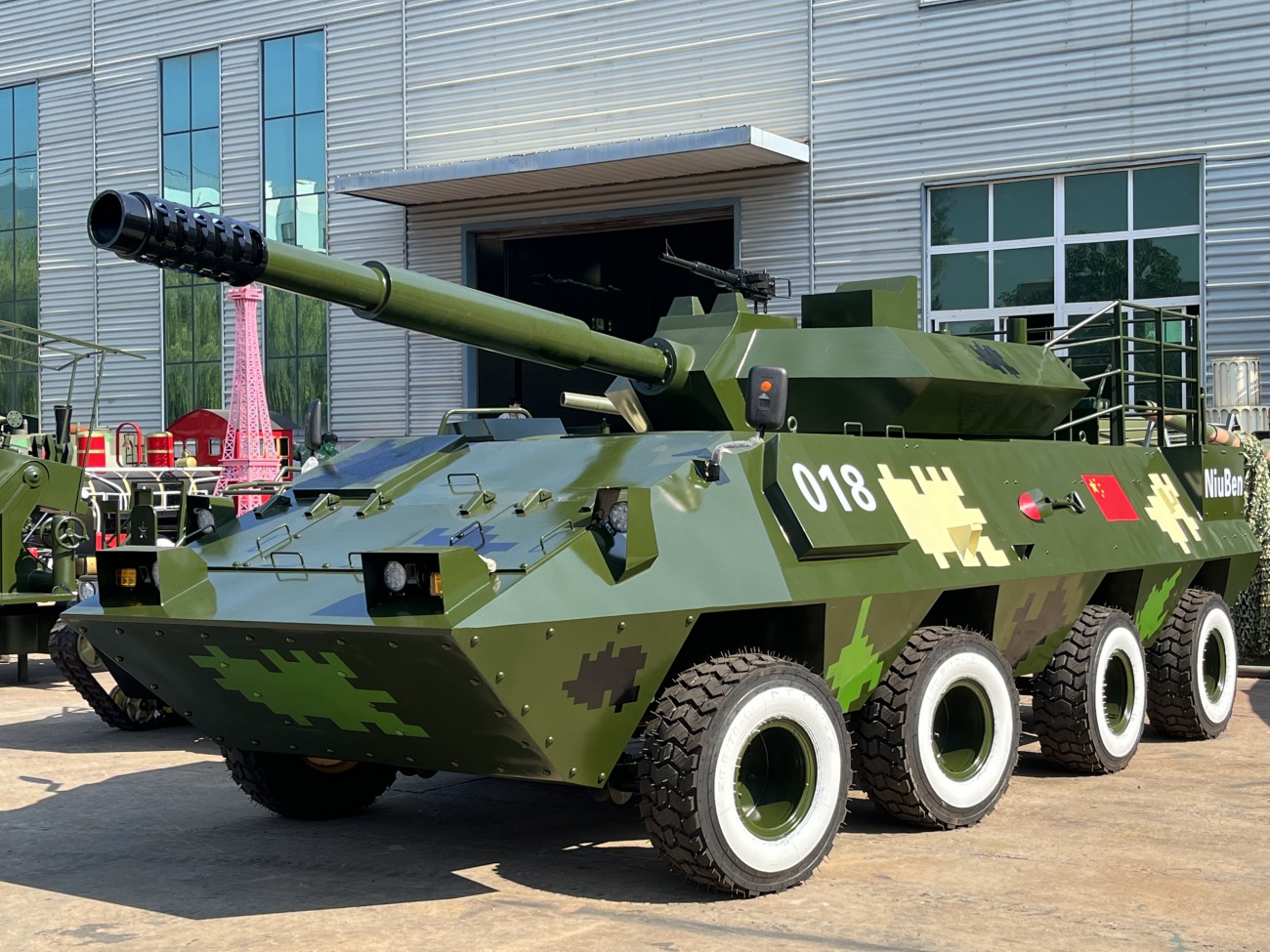大型军事模型厂家,可开动体验装甲车模型