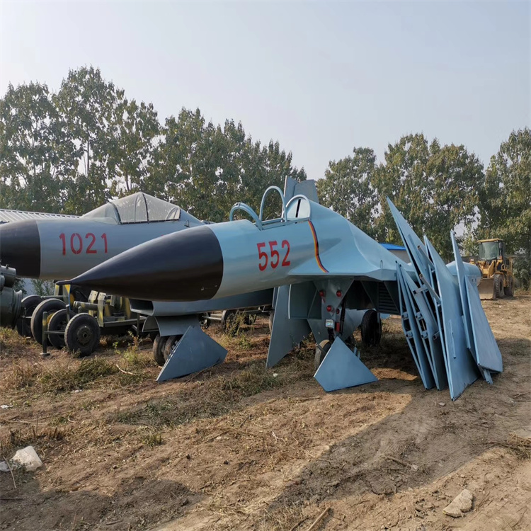 内蒙古乌兰察布市仿真装甲车模型厂家歼7飞机模型生产厂家支持订制
